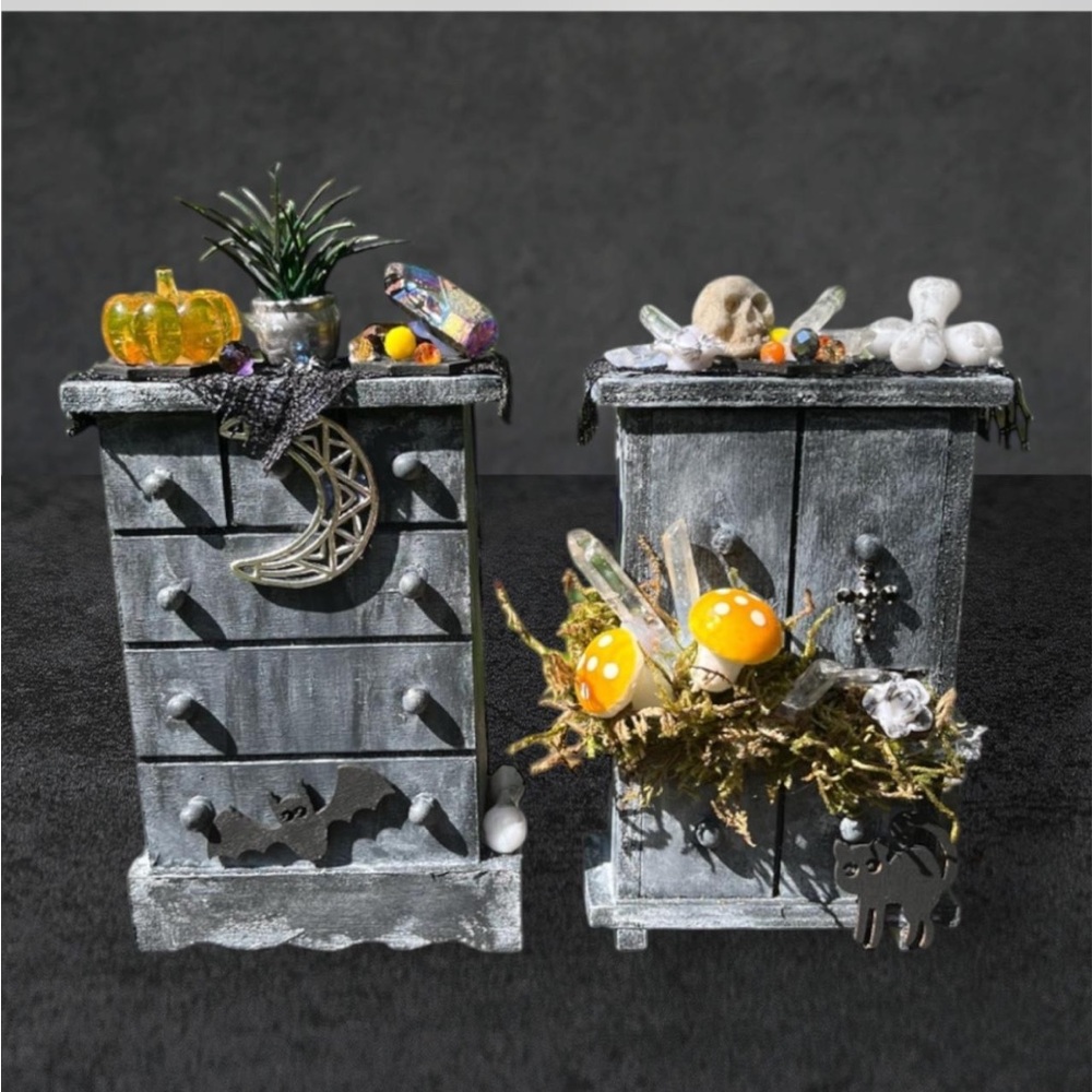Halloween-Themed Miniature Dresser Set